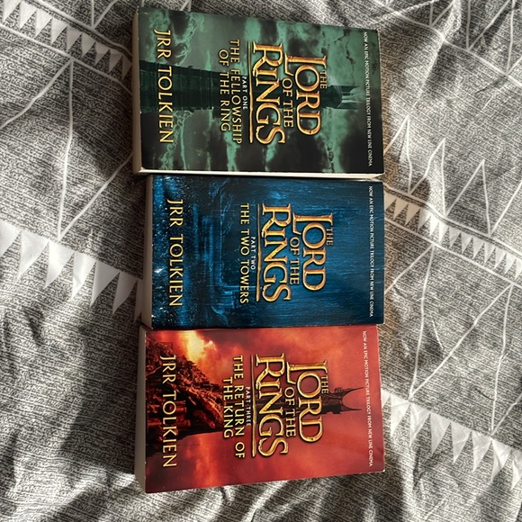 Lord of the Rings Trilogy soft cover box set - Picture 3 of 4